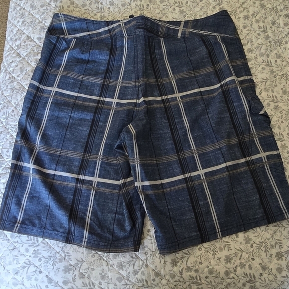 Mossimo Supply Co. Cargo Shorts Men's Size 36 Blue Plaid  Pockets 11" Inseam - Picture 5 of 5